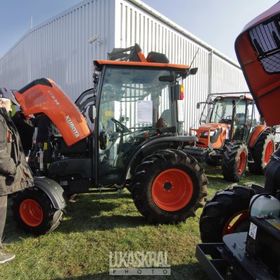 Areál firmy Agrocentrum ZS - traktory Kubota