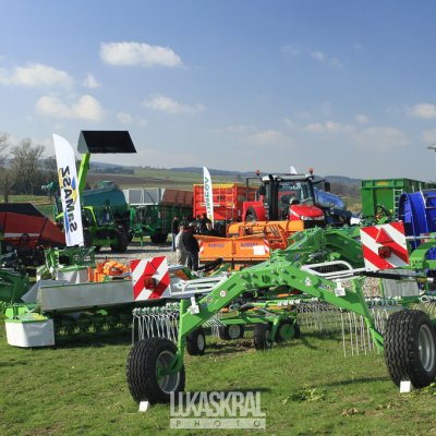 Areál firmy Agrocentrum ZS - zemědělské stroje